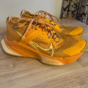 NIKE ZoomX‎ Zegama Trail Sundial Melon Running Shoe Sneaker